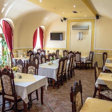 Hotel Astoria Сату-Маре Экстерьер фото