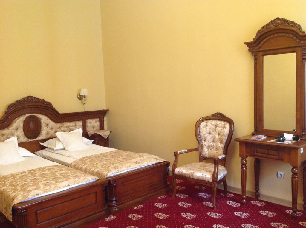 Hotel Astoria Сату-Маре Экстерьер фото