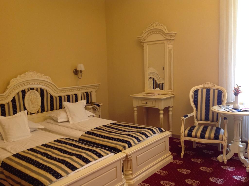 Hotel Astoria Сату-Маре Номер фото