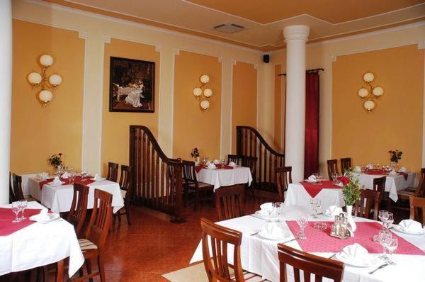 Hotel Astoria Сату-Маре Экстерьер фото