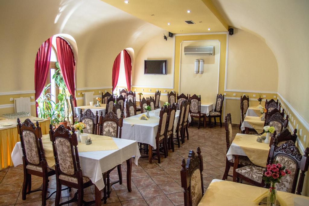 Hotel Astoria Сату-Маре Экстерьер фото