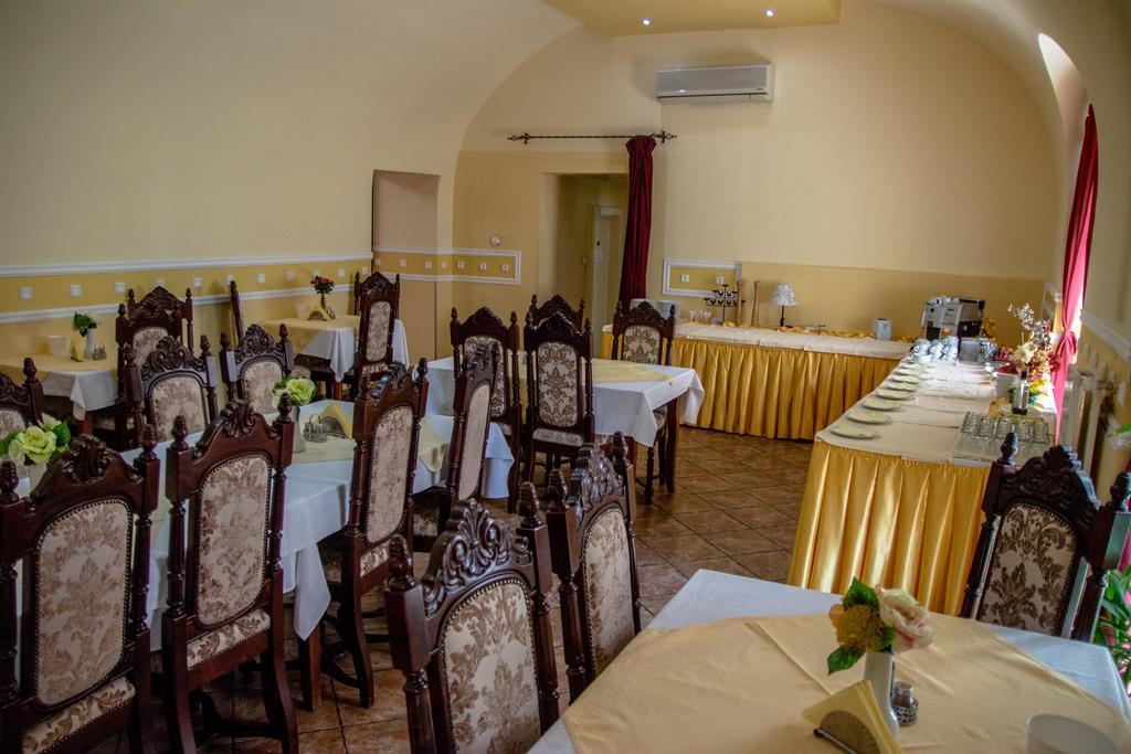 Hotel Astoria Сату-Маре Экстерьер фото